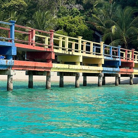 ホテル Perhentian Suria Kampong Pasir Petani エクステリア 写真