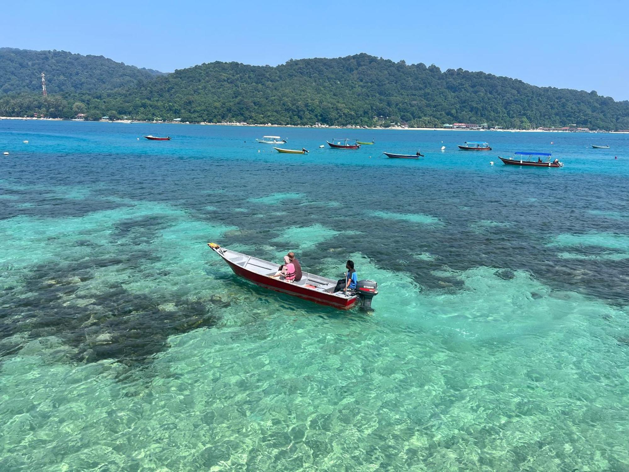 ホテル Perhentian Suria Kampong Pasir Petani エクステリア 写真