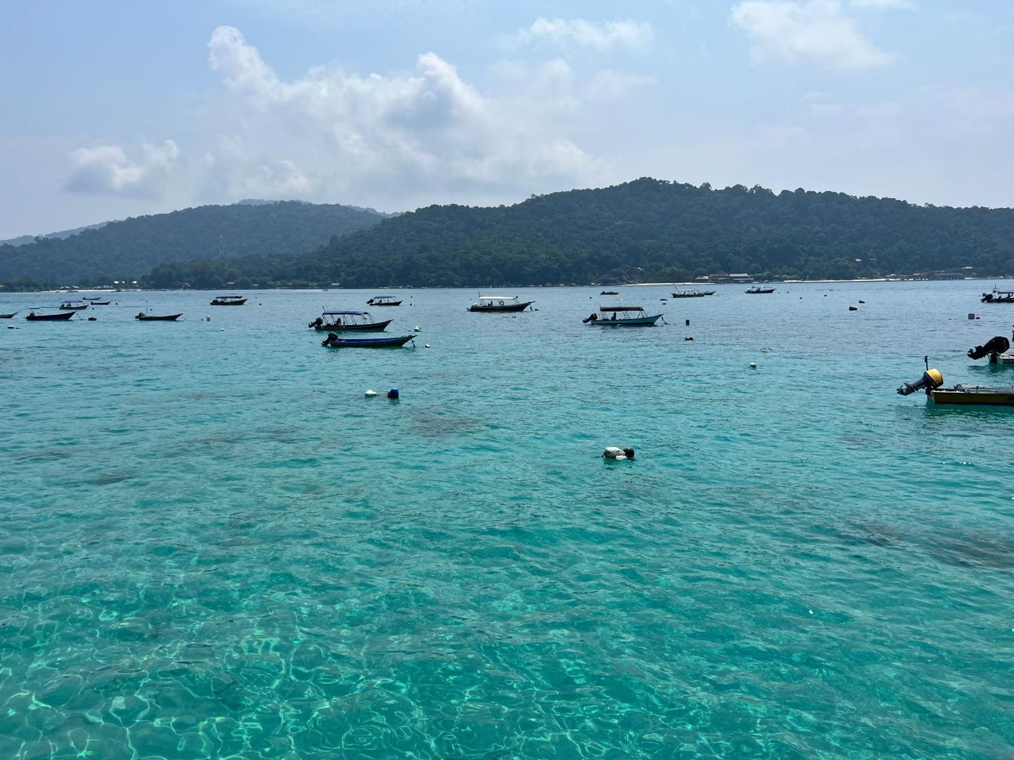 ホテル Perhentian Suria Kampong Pasir Petani エクステリア 写真