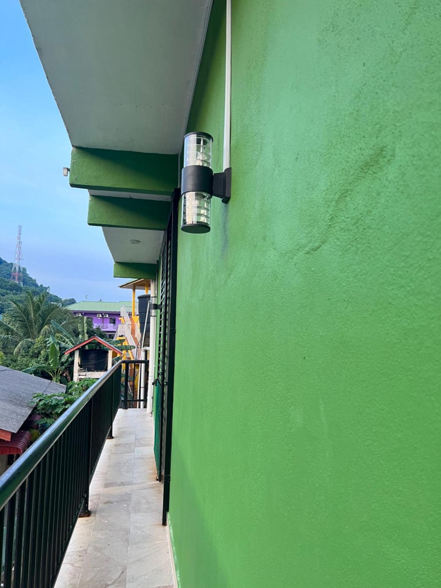 ホテル Perhentian Suria Kampong Pasir Petani エクステリア 写真